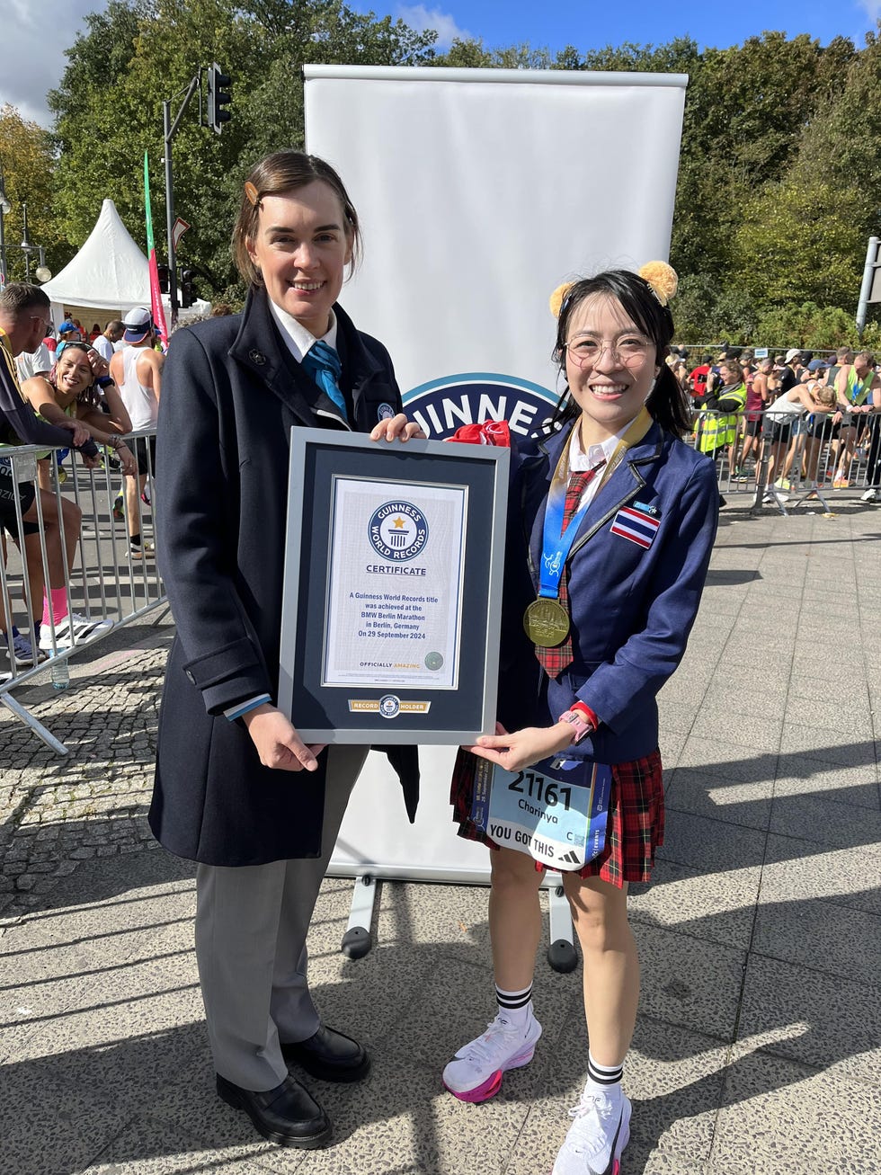 kanchanasevee charinya is now the fastest female to have run a marathon in school uniform