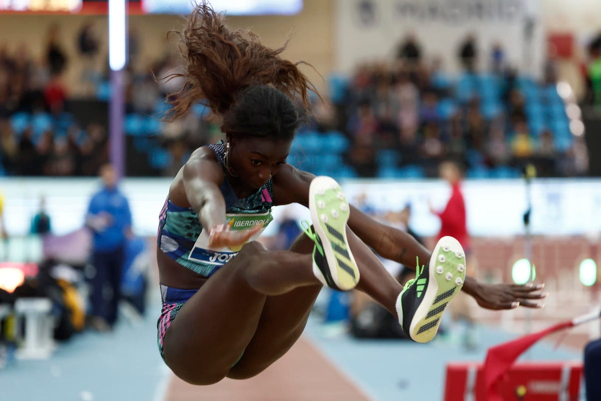 preview for Fátima Diame y Tessy Ebosele, top8 en el Mundial