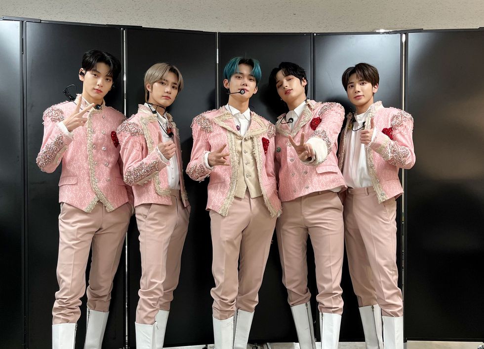 TOMORROW X TOGETHERという名前の青春が夢見る明日 - Weverse