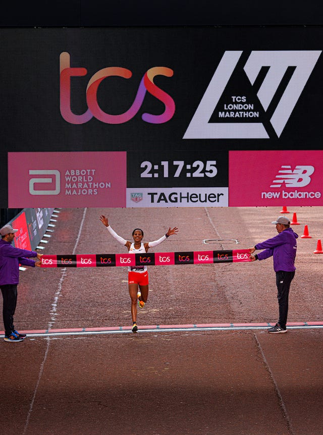 yalemzerf yehualaw eth crosses the finish line at the mall to win the elite womens race during the tcs london marathon on sunday 2nd october 2022

photo felix diemer for london marathon events

for further information medialondonmarathoneventscouk