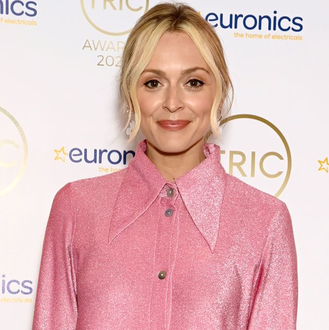 fearne cotton wearing a pink sparkly top and trousers