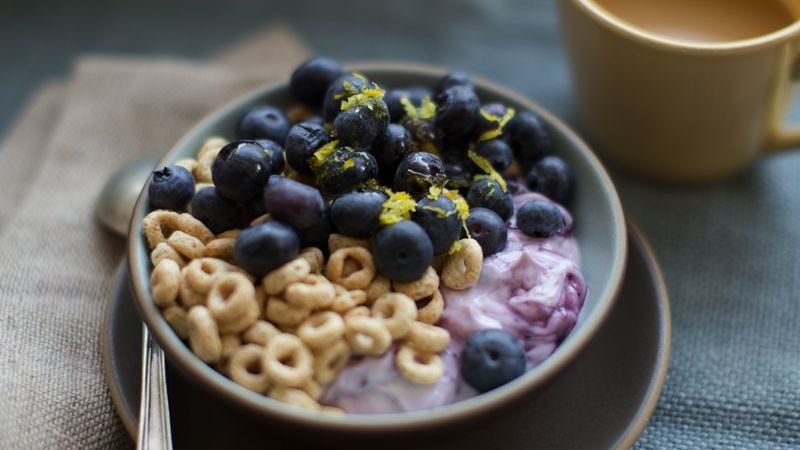 Food, Dish, Breakfast cereal, Cuisine, Ingredient, Blueberry, Breakfast, Superfood, Meal, Vegetarian food, 