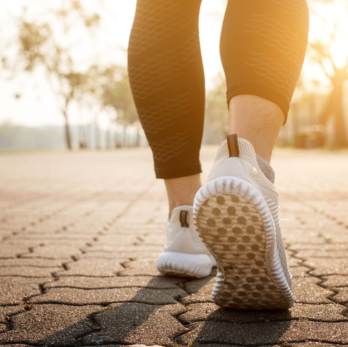 Calories Burned Walking: How to Calculate by Weight, Pace & Time