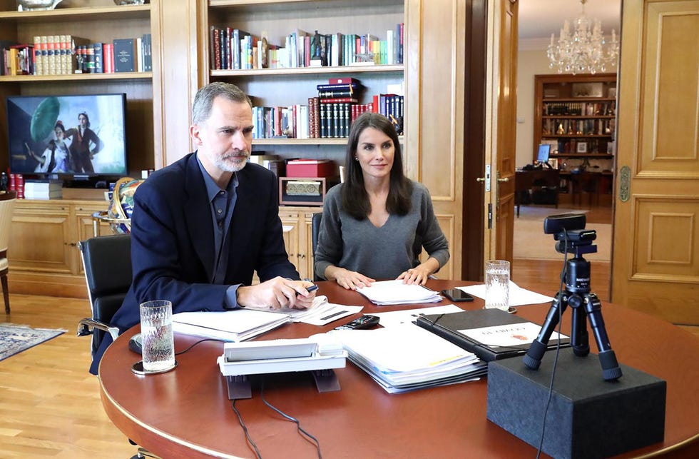 felipe y letizia se reúnen por videoconferencia con david bisbal, josé mercé y miguel Ángel poveda