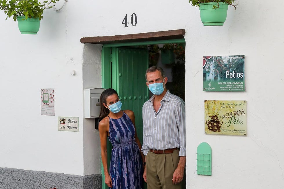 felipe y letizia visitan los patios de córdoba