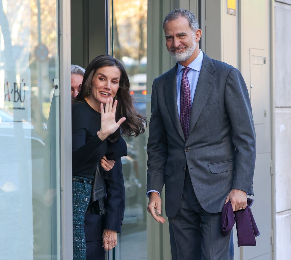 los reyes felipe y letizia en el 60 cumpleanos de la infanta elena