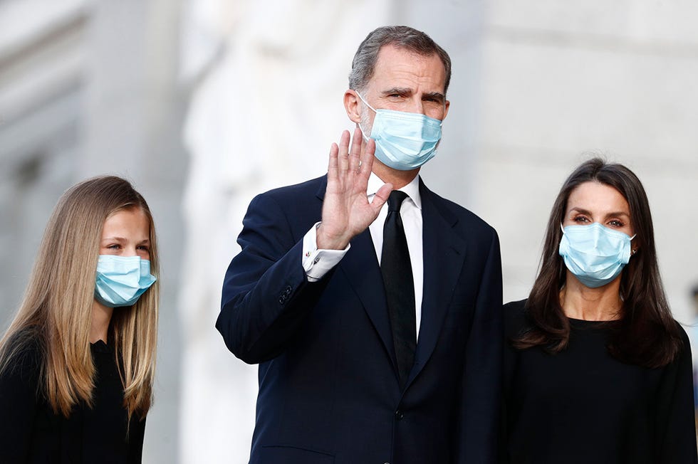 felipe y letizia con su hija leonor en la misa homenaje a las vctimas del coronavirus en madrid el 6 de julio de 2020