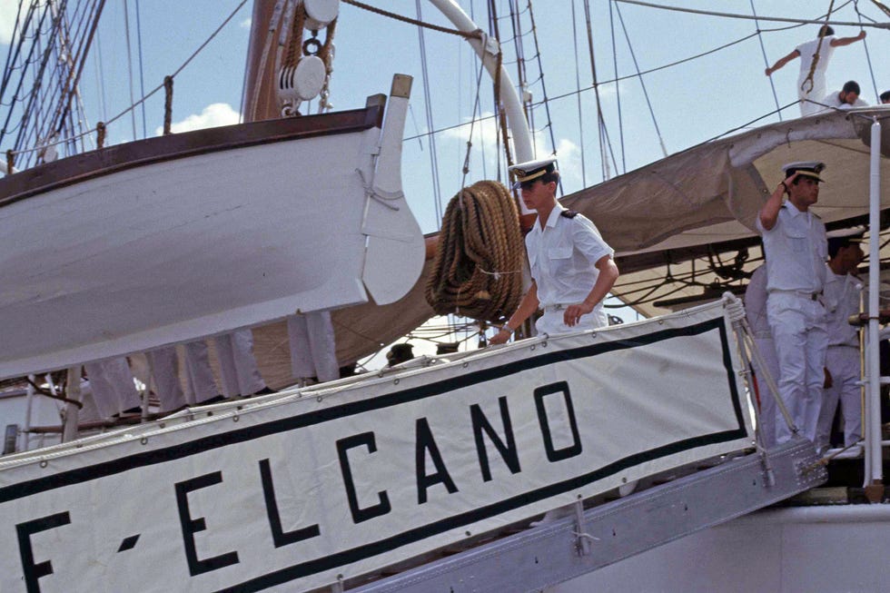 felipe vi en el buque escuela juan sebastian elcano