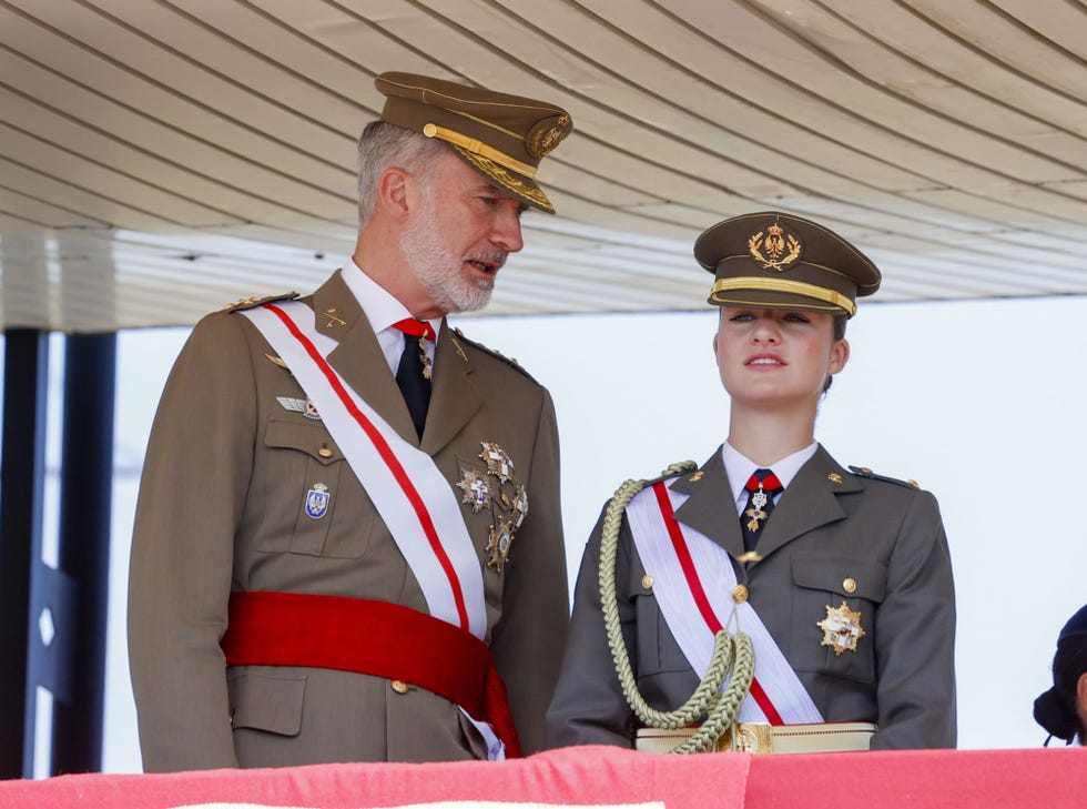 el rey y la princesa de asturias