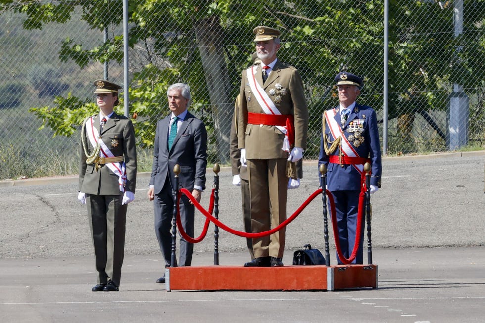 el rey y la princesa de asturias