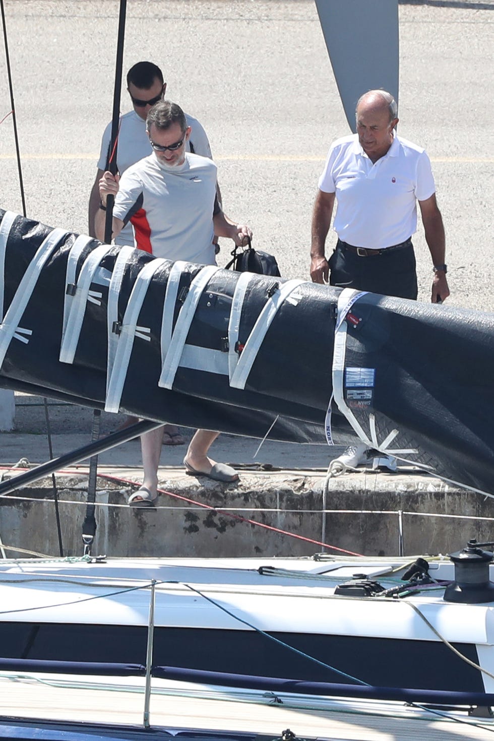 Vehicle, Crew, Team, Boats and boating--Equipment and supplies, Recreation, Muscle, Sail, Sailboat, Boat, Sailing, 