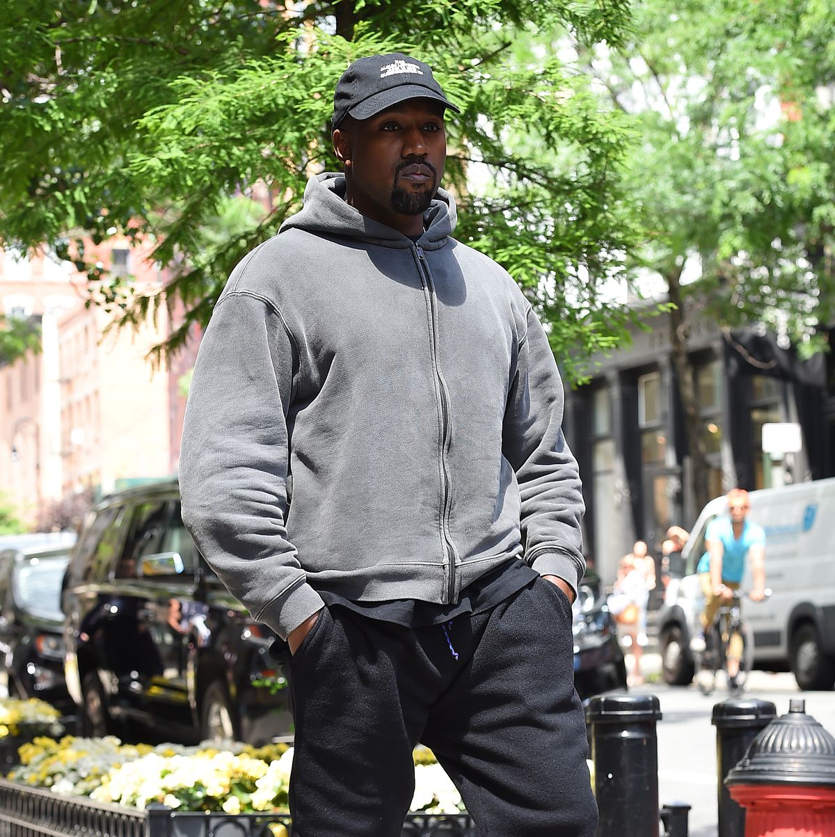 La felpa di pile da uomo di Kanye West è tendenza della Primavera Estate  2019