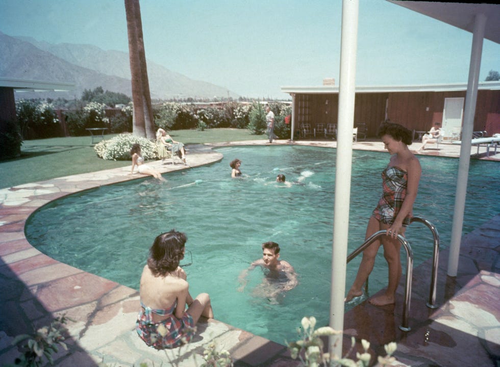 frank sinatra's palm springs pool