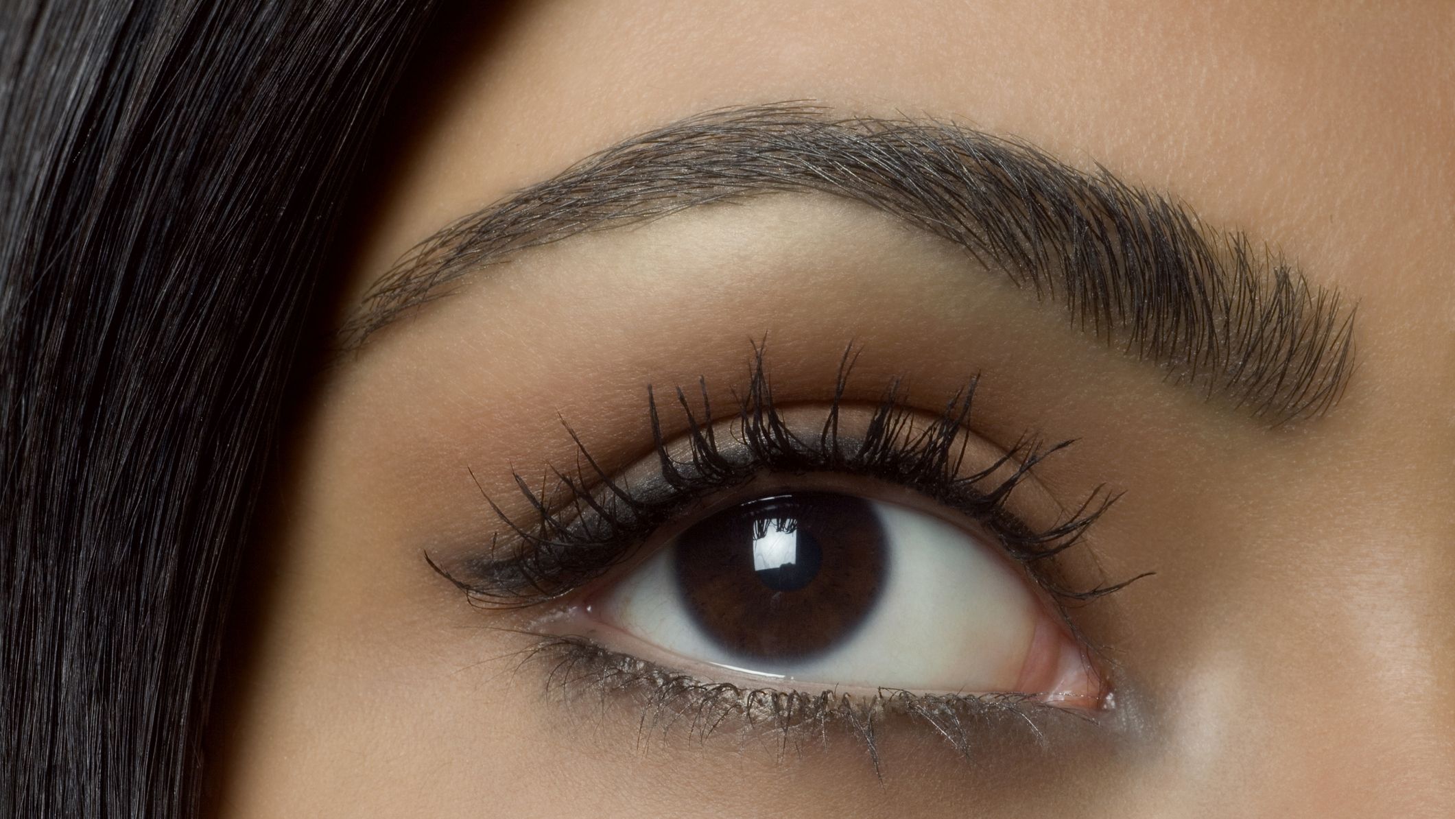 5 Eyebrow Trends That Are Dominating 2023, According To Pros
