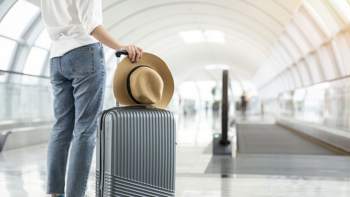 Here's Where You Can Store Your Luggage While Traveling - Traveling Later
