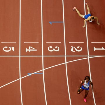 femke bol, tras caer el relevo de budapest