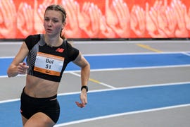 femke bol op omnisport track in apeldoorn