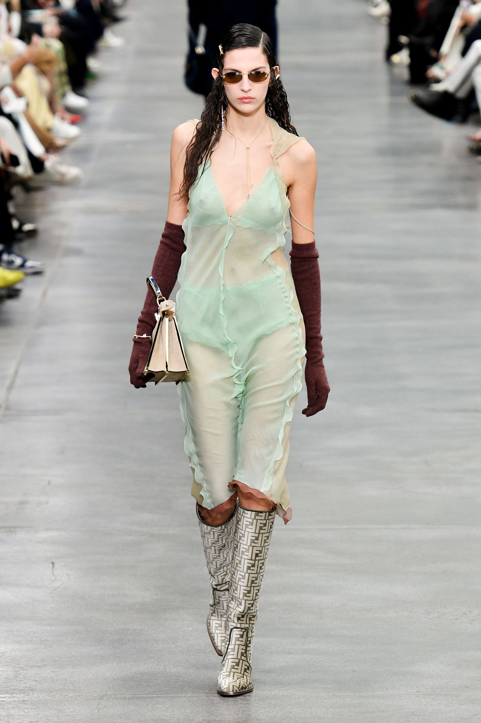 フェンディ(FENDI)2022秋冬コレクション | ファッション フェンディ(FENDI)2022秋冬コレクション | ファッション