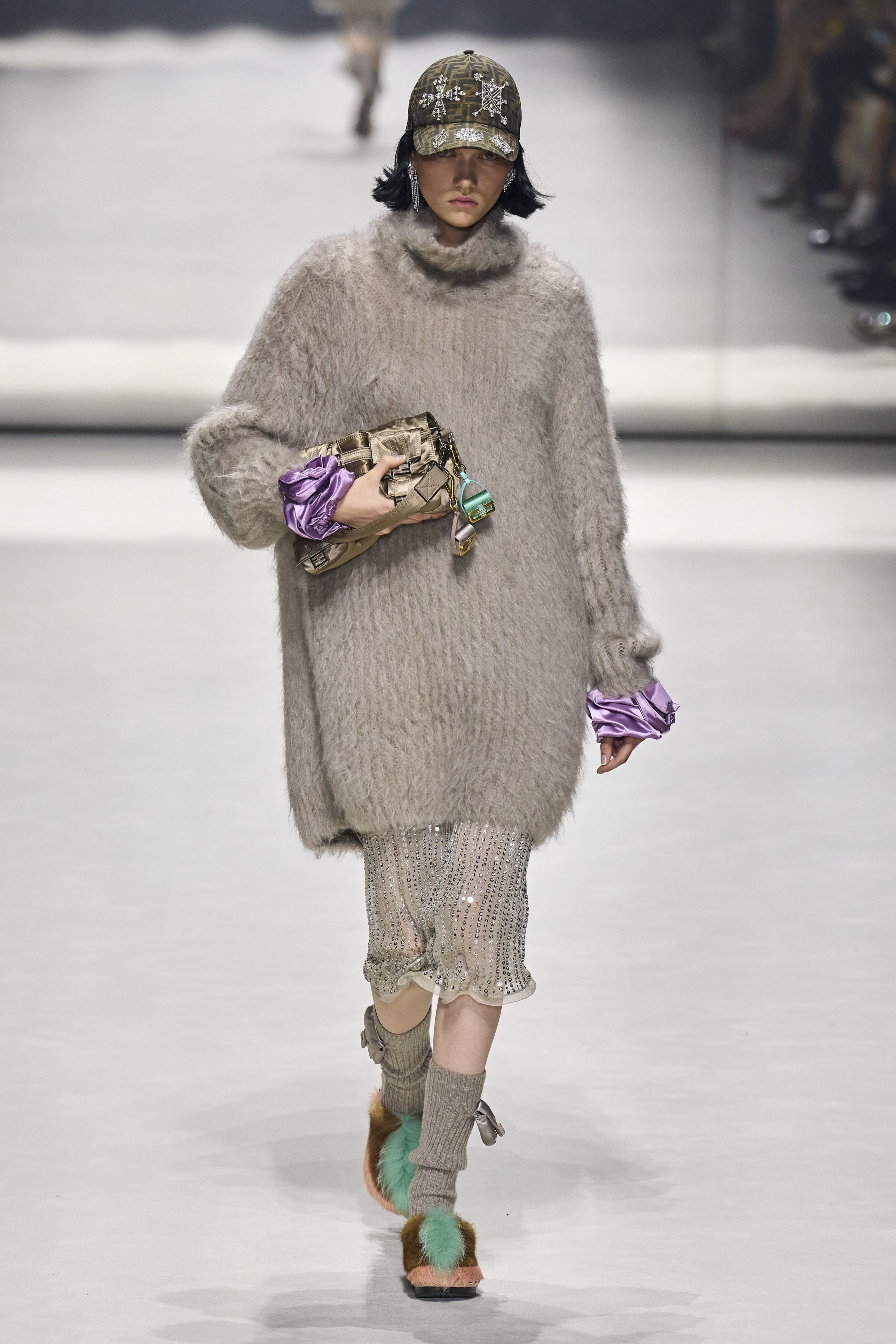 フェンディ（FENDI）」2023リゾートコレクション | ファッション | ELLE ［エル デジタル］