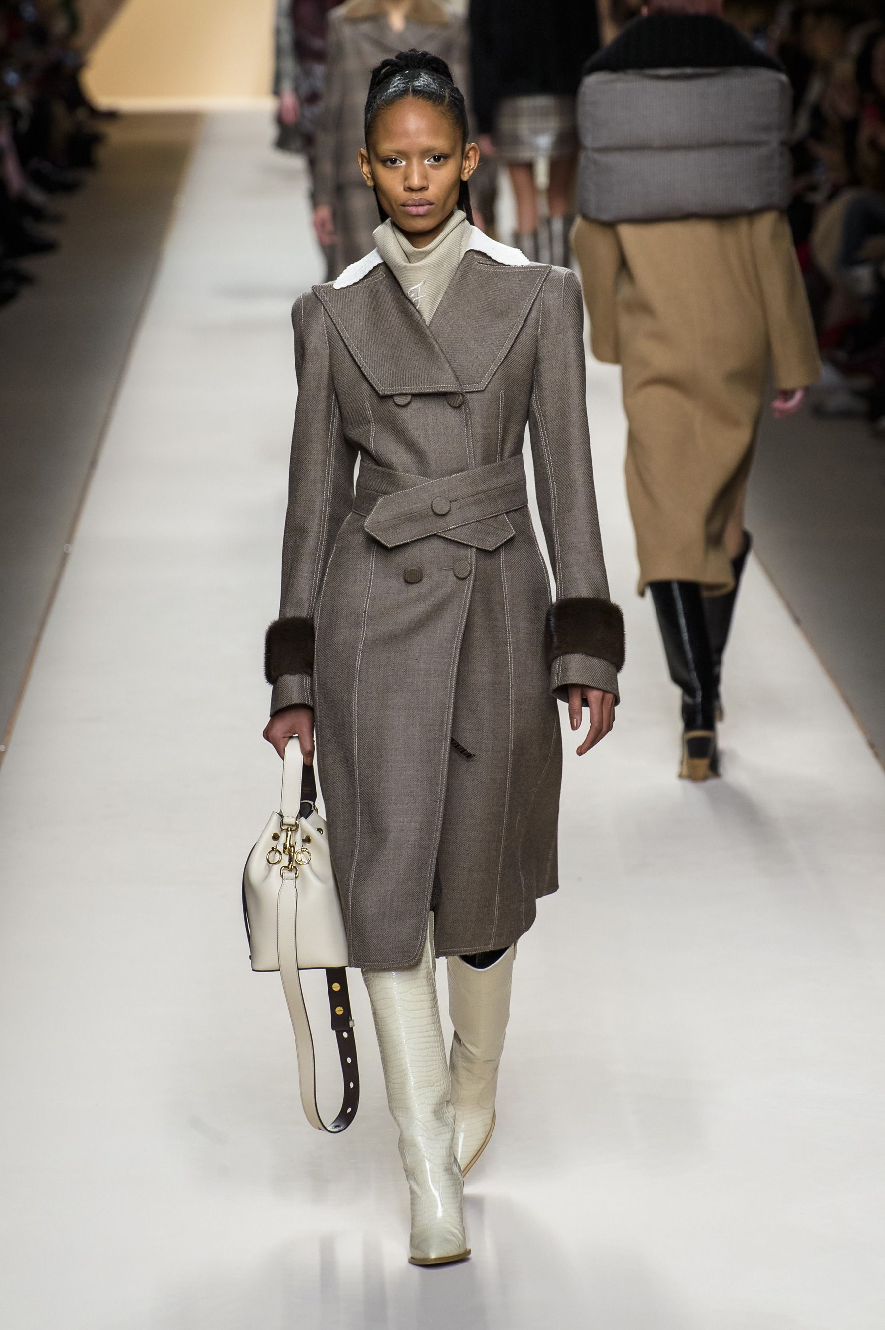 Looks From Fendi Fall 2018 MYFW Show Fendi Runway at Milan Fashion Week