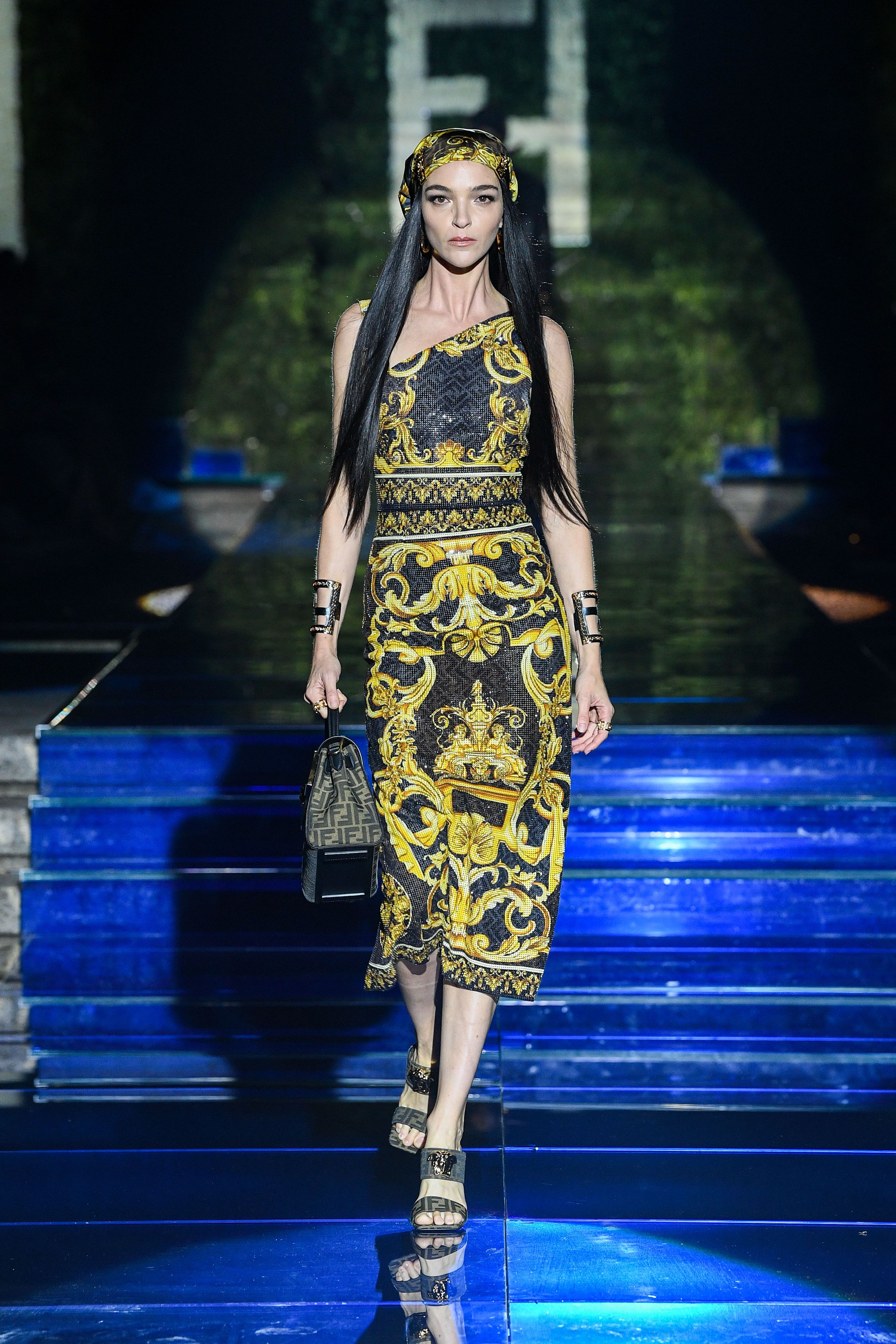 Fendi moda hotsell