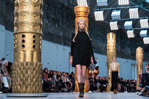 chloe  runway   paris fashion week womenswear fallwinter 20202021