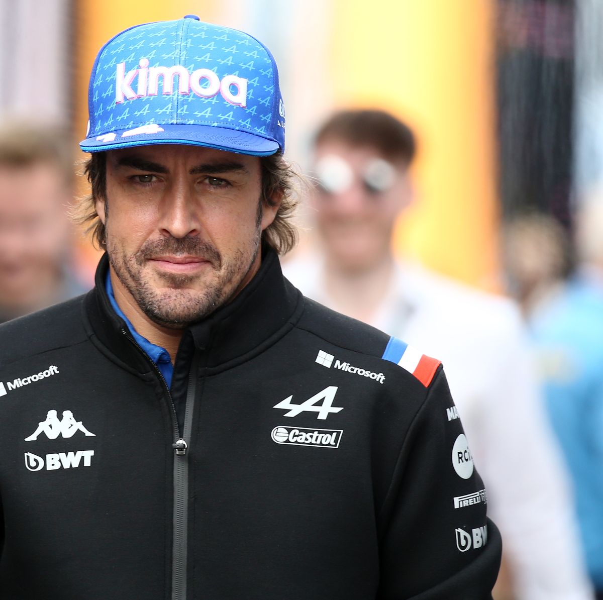 El 'efecto Alonso': se agotan las camisetas de Aston Martin mientras se  hunden las de Alpine