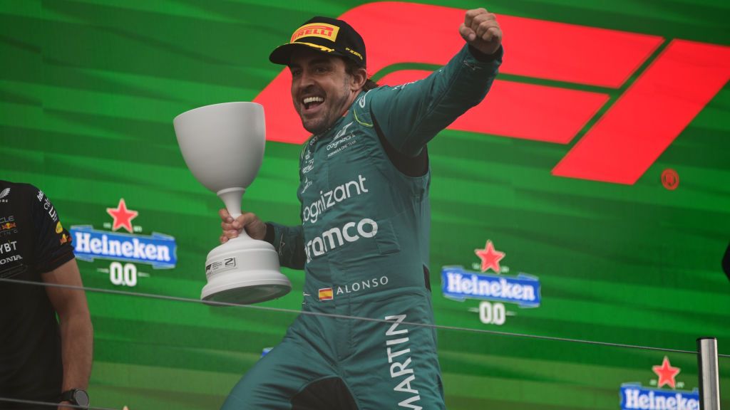 El milagro del Aston Martin de Fernando Alonso humilla a Mercedes: se  plantean desechar ya su coche de F1