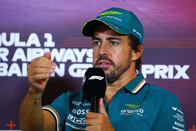 fernando alonso con aston martin f1