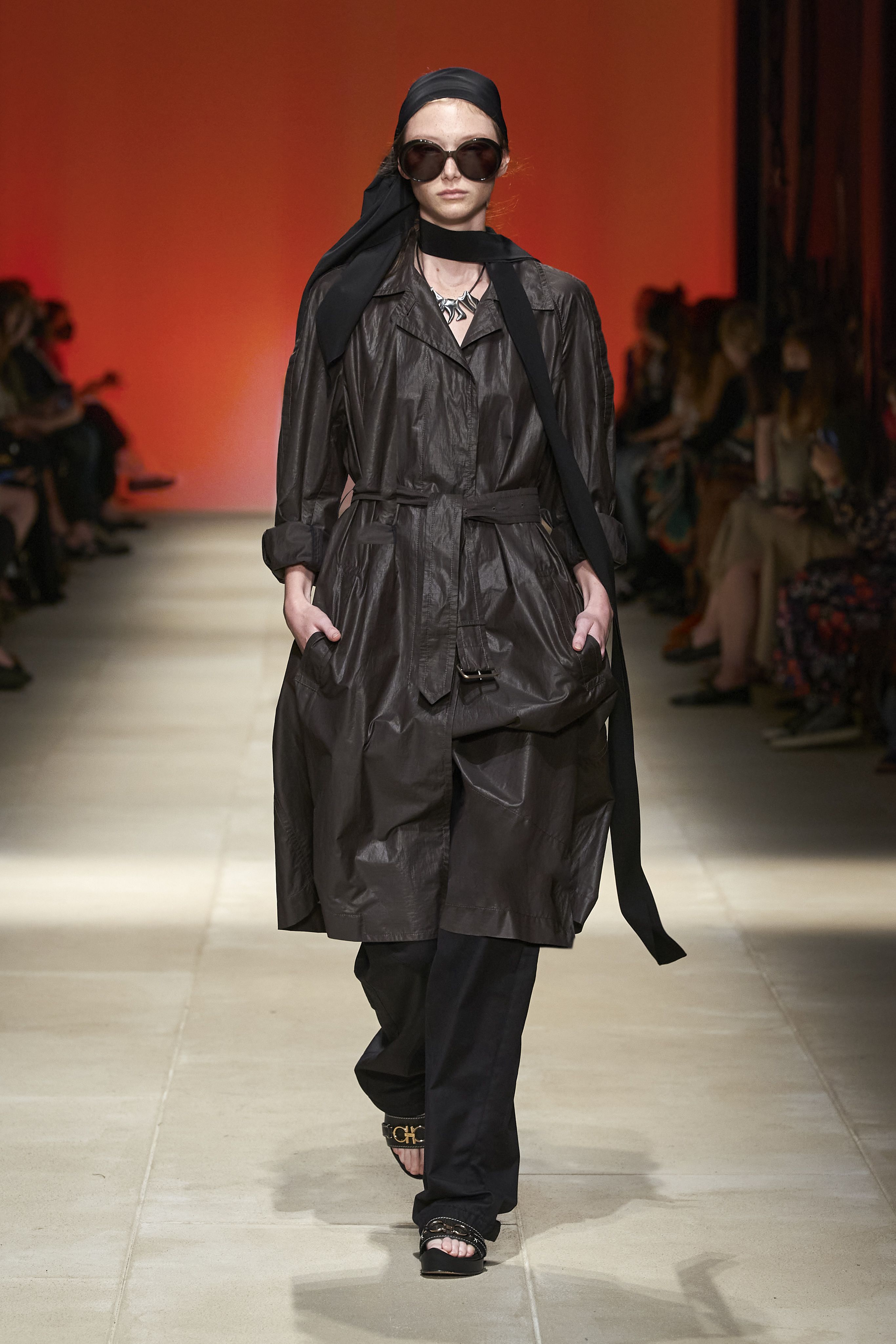 試着のみSalvatore Ferragamo プリーツスカート ferragamo-ss22-01-1632824378.