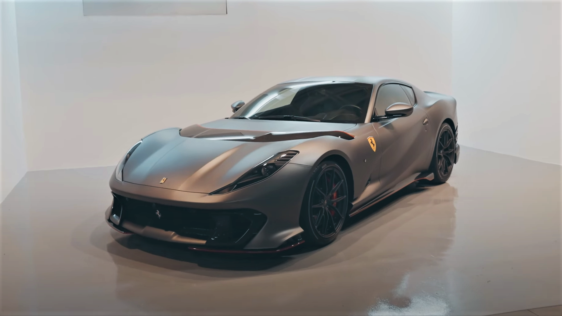 Así es el nuevo Ferrari 812 Competizione de Carlos Sainz