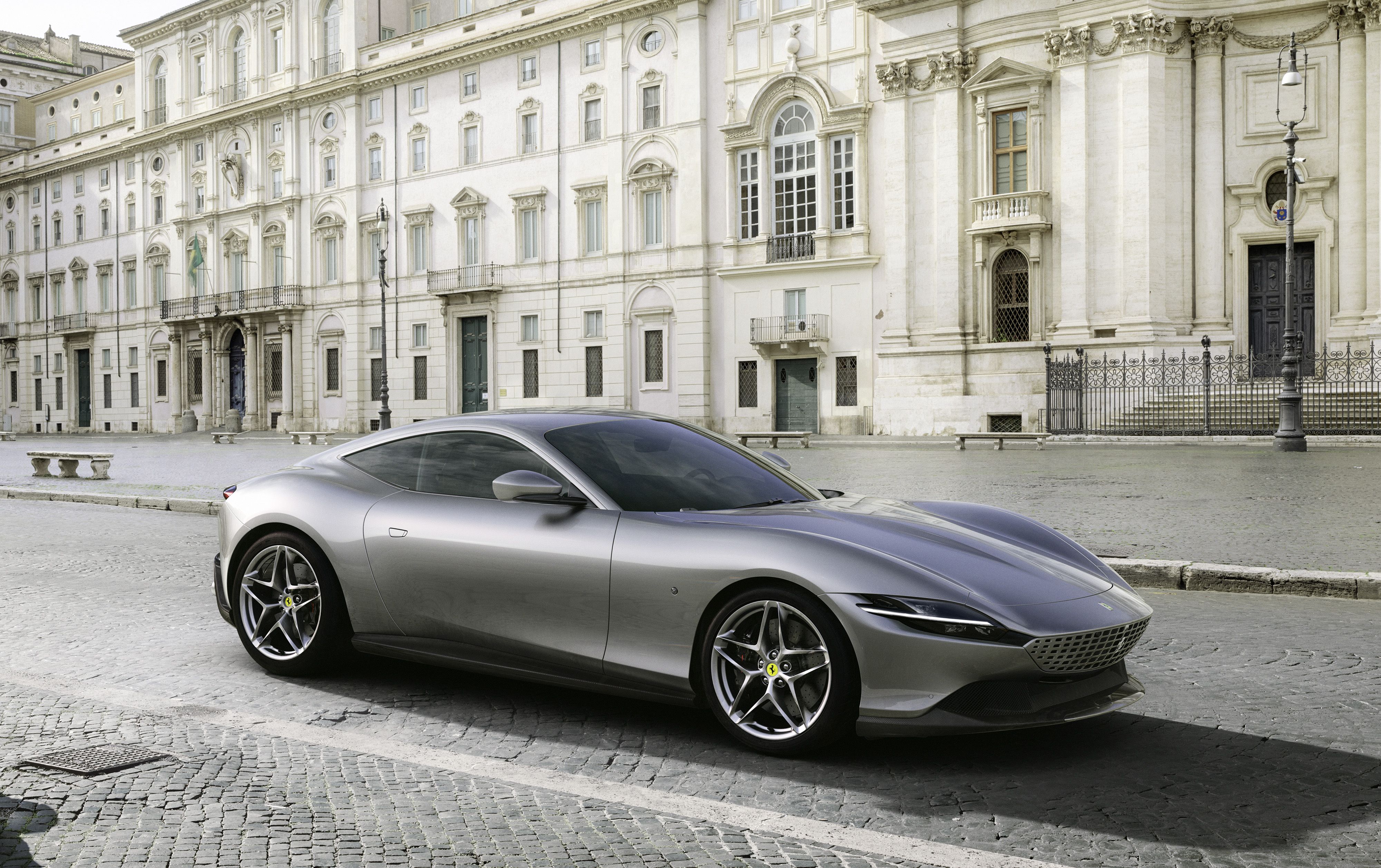 Итальянские машины. Ferrari ROMA 2019. Ferrari ROMA 2020. Ferrari ROMA 2020-2021. Ferrari Coupe 2022.