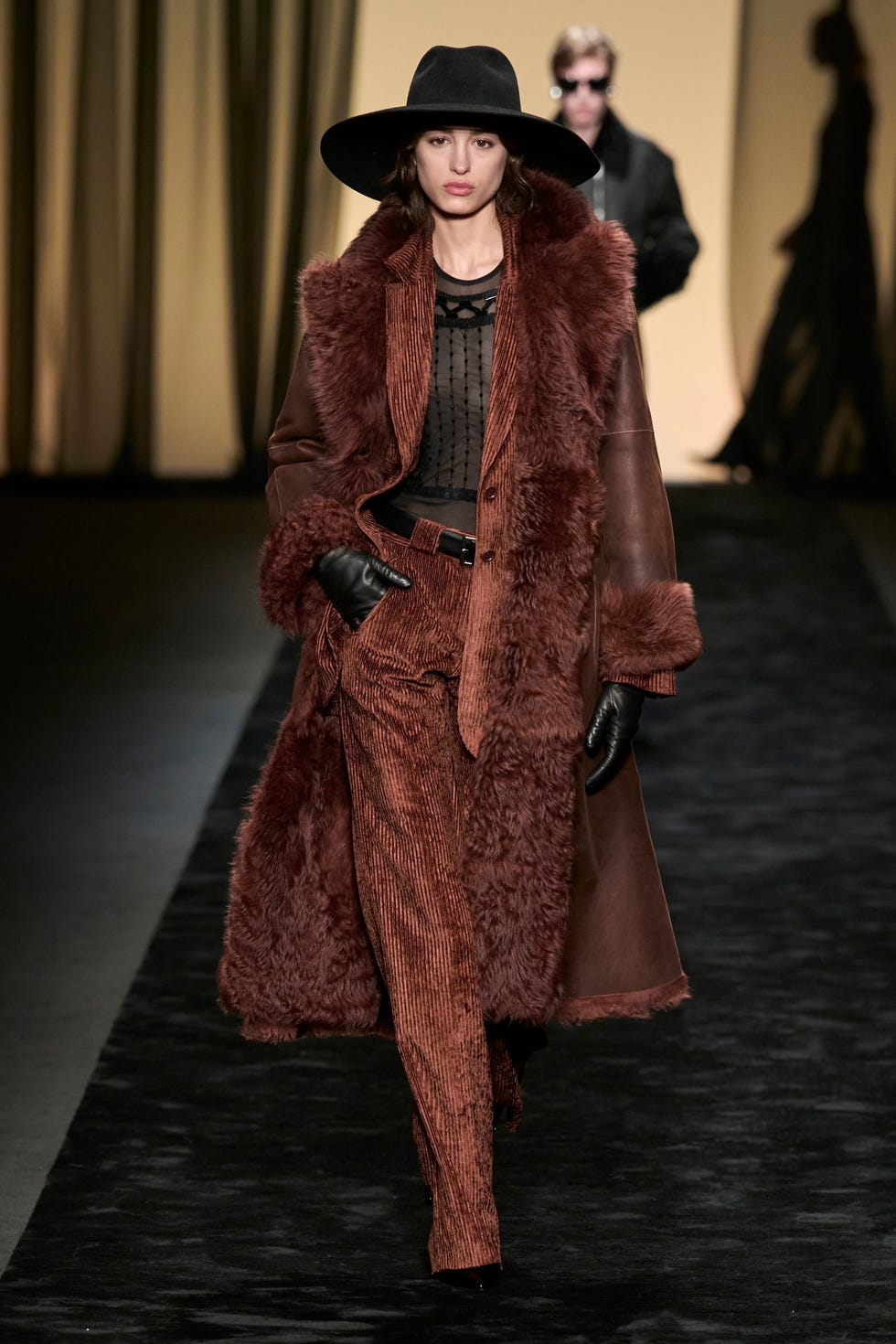 Cappotti Inverno 2024 gli shearling dalle sfilate