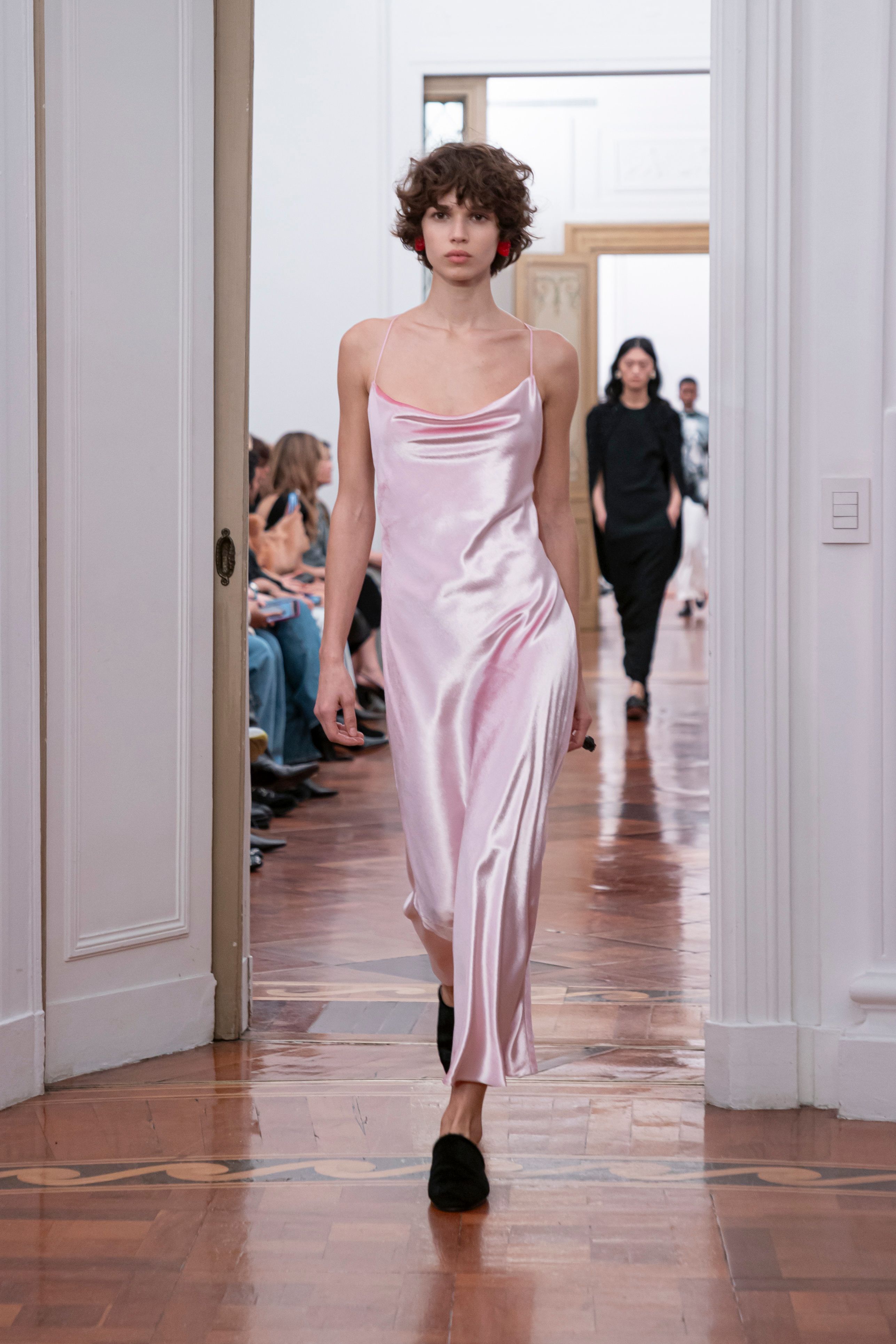 アルベルタ フェレッティ（ALBERTA FERRETTI）2025-26秋冬