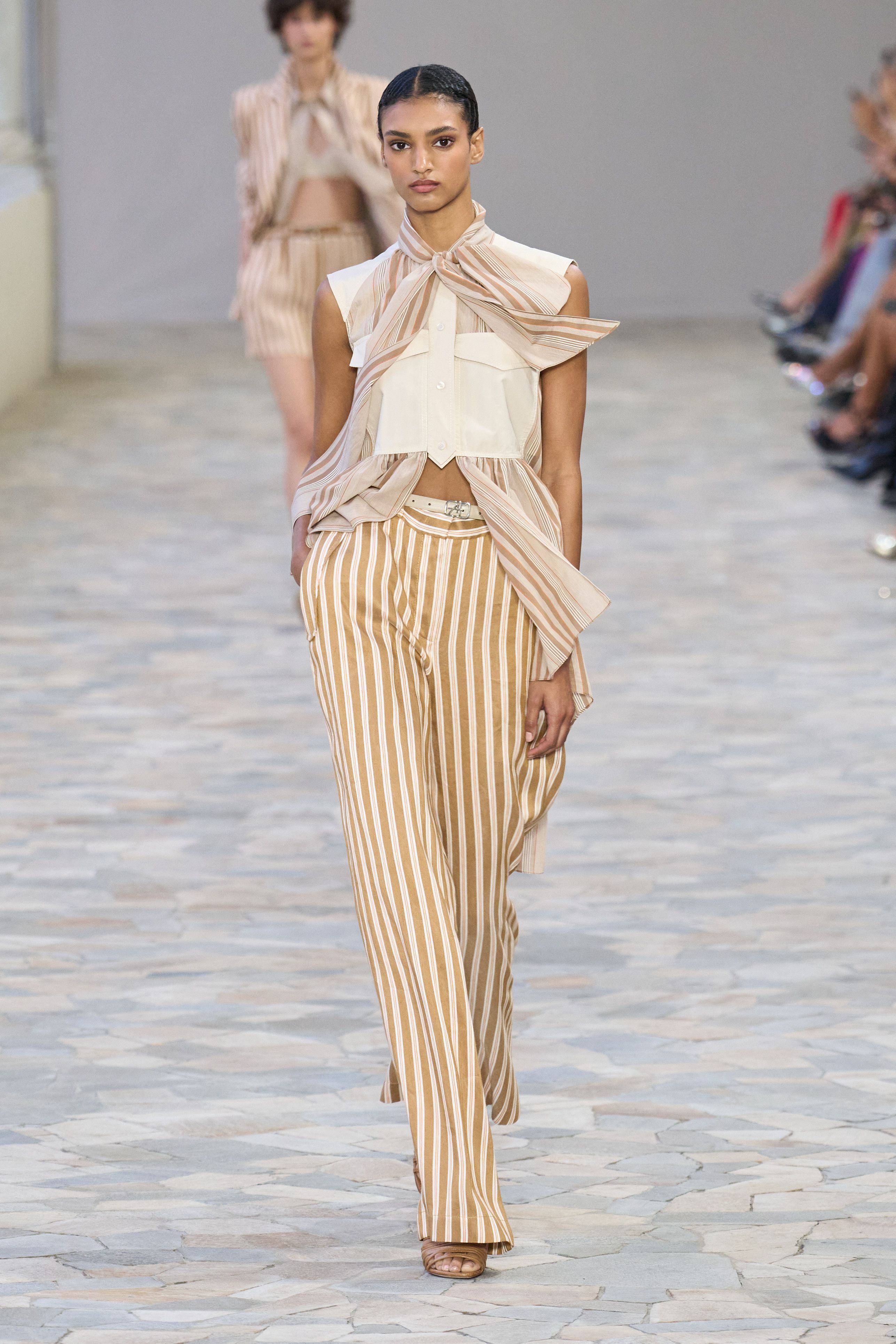 アルベルタ フェレッティ（ALBERTA FERRETTI）」2025春夏