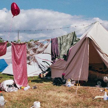 Deze campingstips maken kamperen op een festival een stuk comfortabeler.