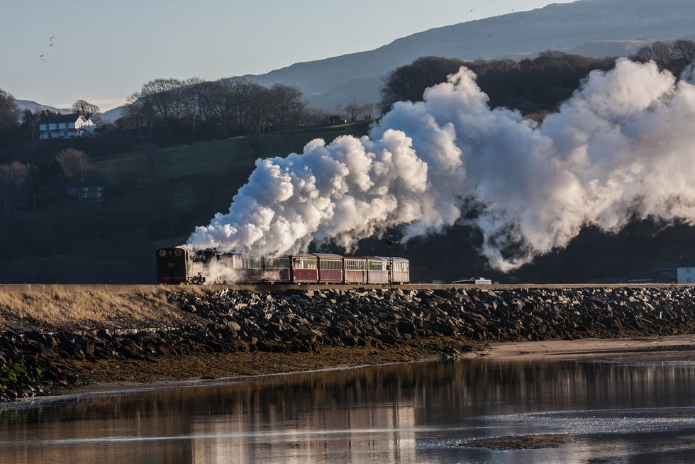 Transport, Steam, Smoke, Cloud, Pollution, Sky, Water, Vehicle, Cumulus, Reflection, 