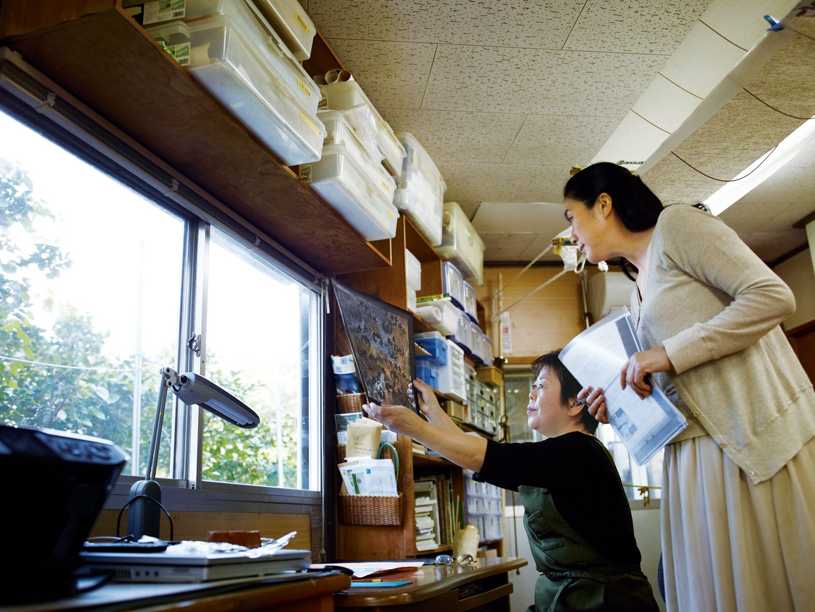 宮城里子さんの紅型、沖縄の自然を映す衣［真野響子が巡るきもの遺産３］