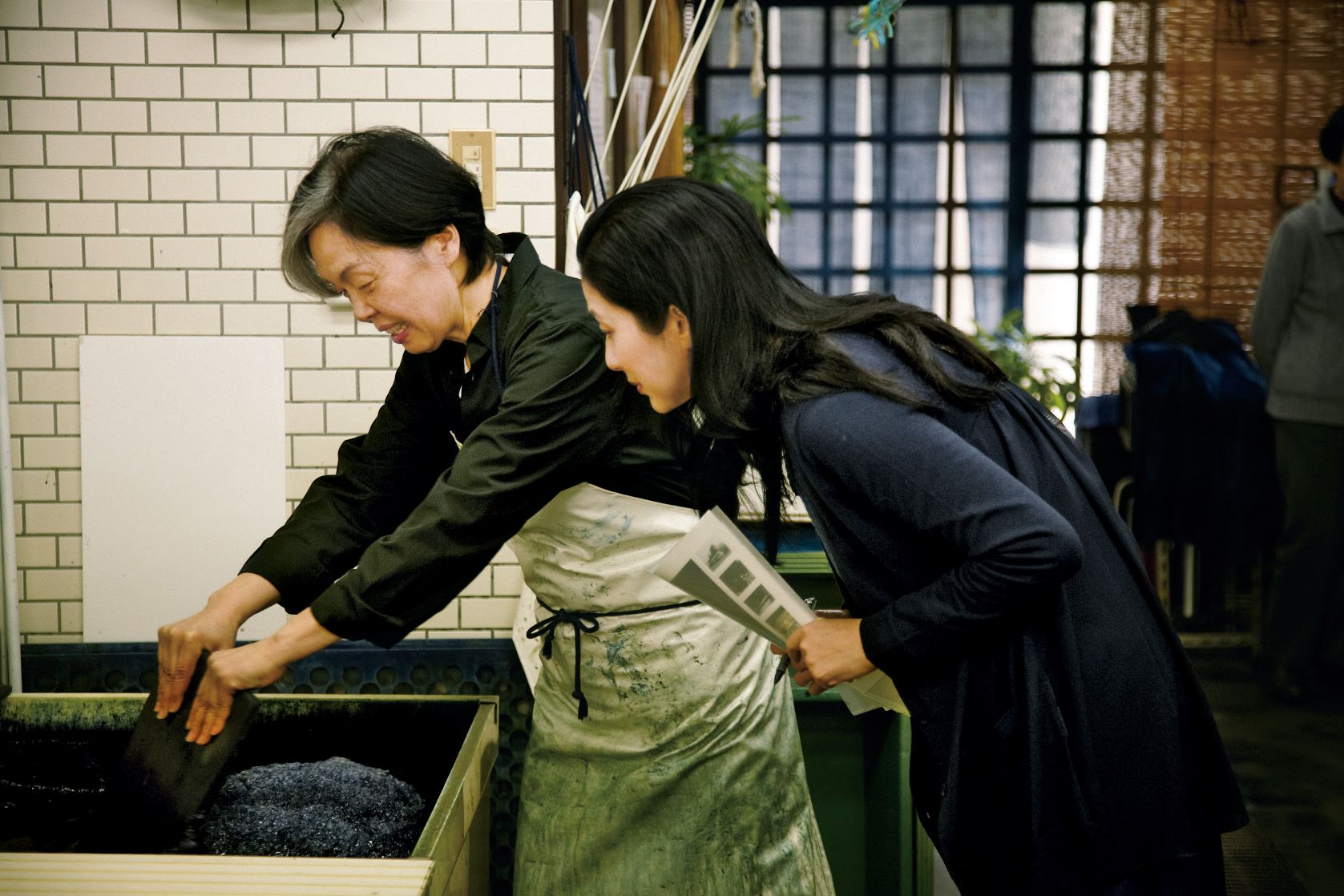 福本潮子さんの藍染め。時空を染める藍の色［真野響子が巡るきもの遺産５］