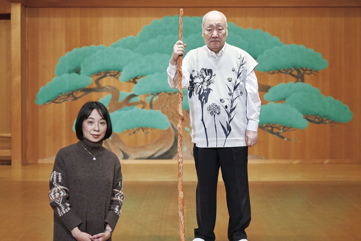 【能楽堂には福来る】 祈りの舞台で悪霊退散 人間国宝の梅若実玄祥さん×辛酸なめ子 インタビュー