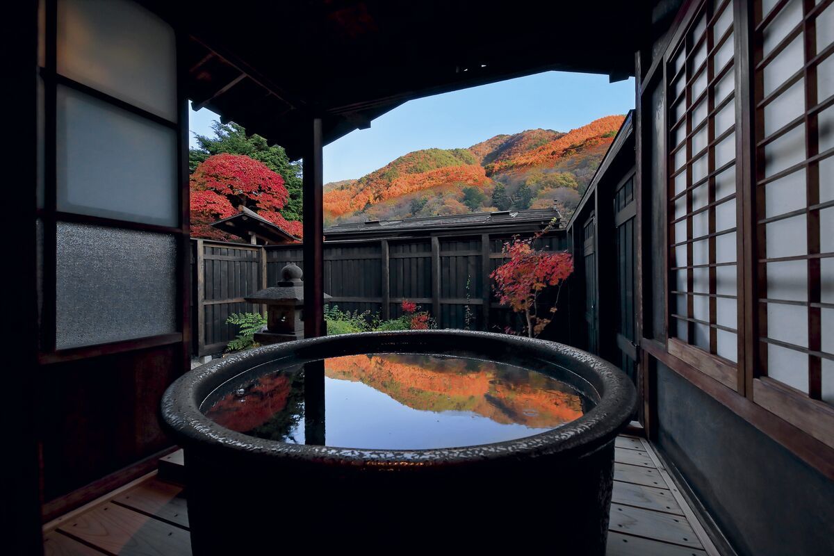 【中古】 露天風呂と味覚の旅 大阪から紅葉の旅決定版/徳間書店 中古】 露天風呂と味覚の旅 大阪から紅葉の旅決定版 （プルミエ