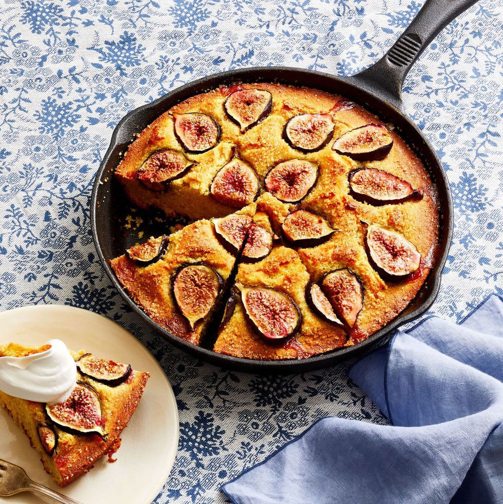 fig cornmeal skillet cake