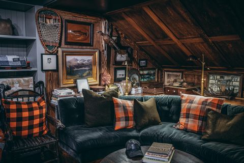 Room, Furniture, Living room, Interior design, Couch, Building, House, Log cabin, Home, 