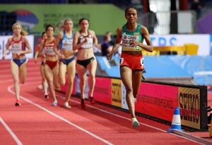 tsegay encabeza la final de 1500 metros en la final mundial de belgrado en que también corre marta pérez