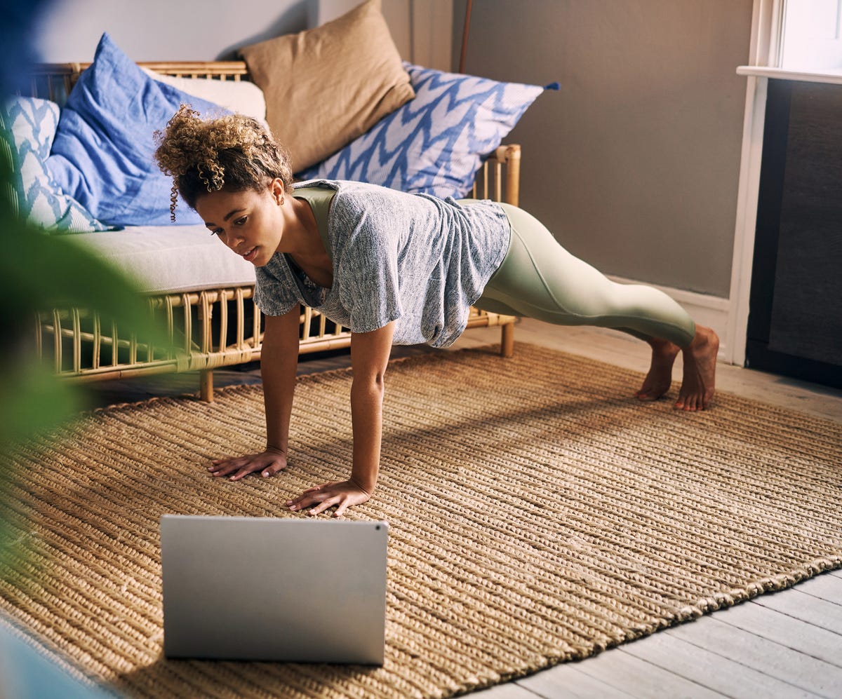 woman doing plank