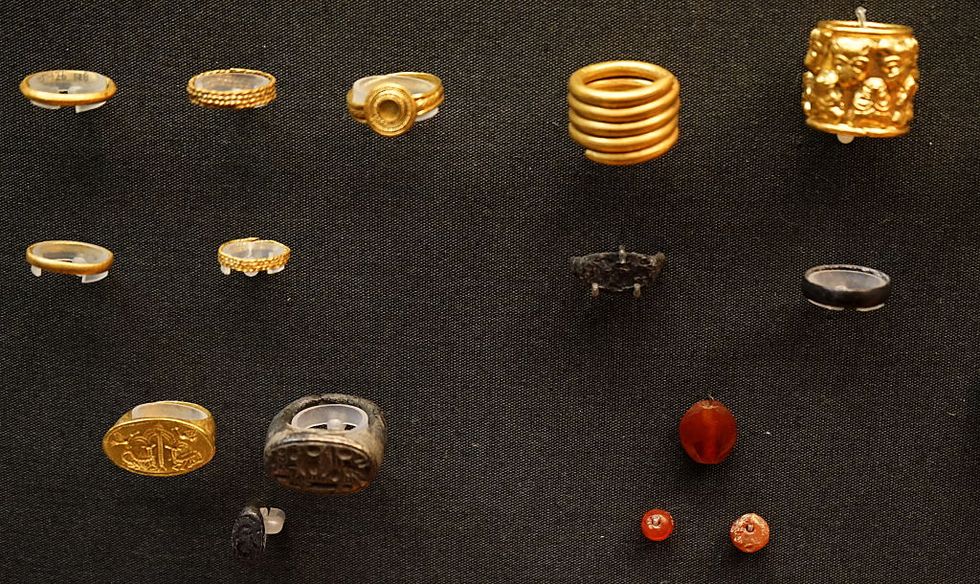 finger rings from ancient egypt