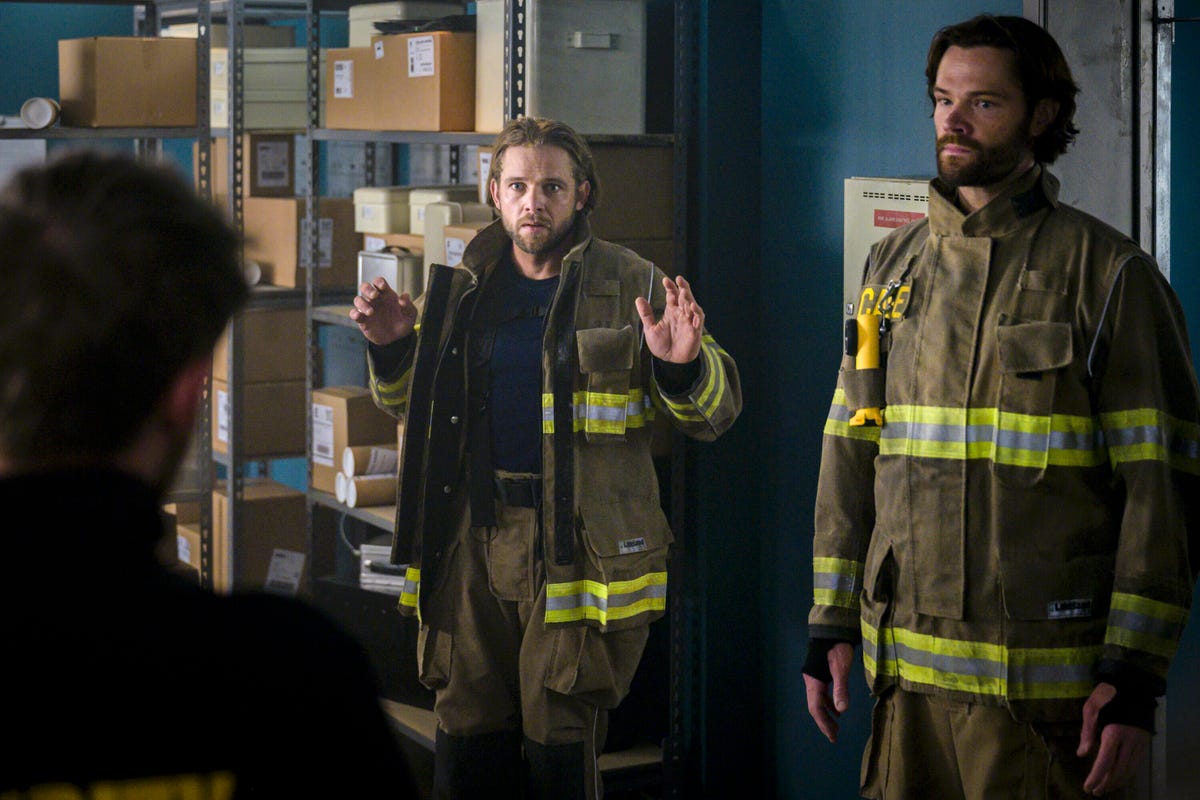 Max Thieriot Teases "Terrifying" 'Fire Country' Season 3 Midseason Finale Episode