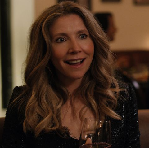 firefly lane l to r sarah chalke as kate in episode 103 of  firefly lane cr courtesy of netflix © 2020