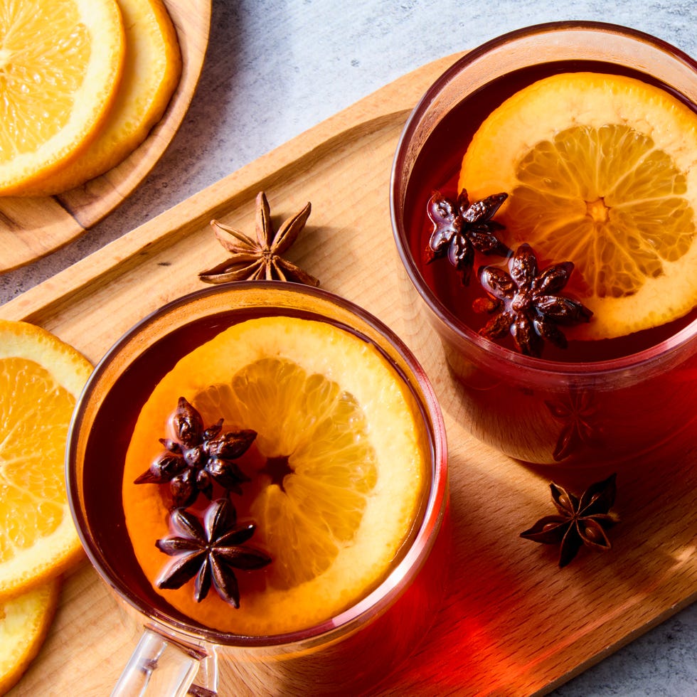 negroni in a mug with an orange slice