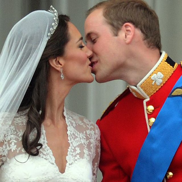 prince william kissing kate middleton on their wedding day